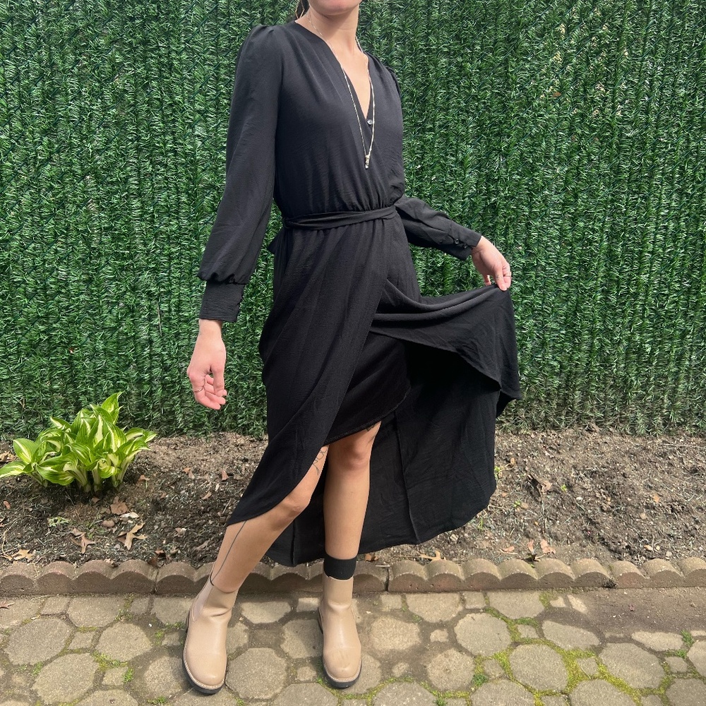 Fraiche by J Black long sleeved dress